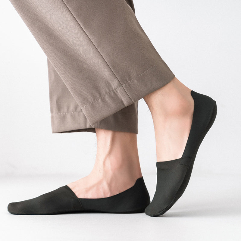 Seidensocken mit Glanz: Rutschfester Komfort für Ihre Füße