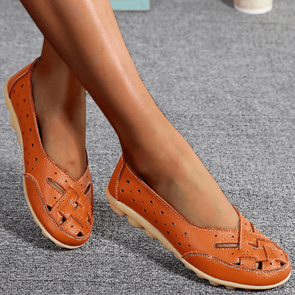 Orthopedic sandals in faux leather